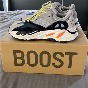 Yeezy Boost 700
